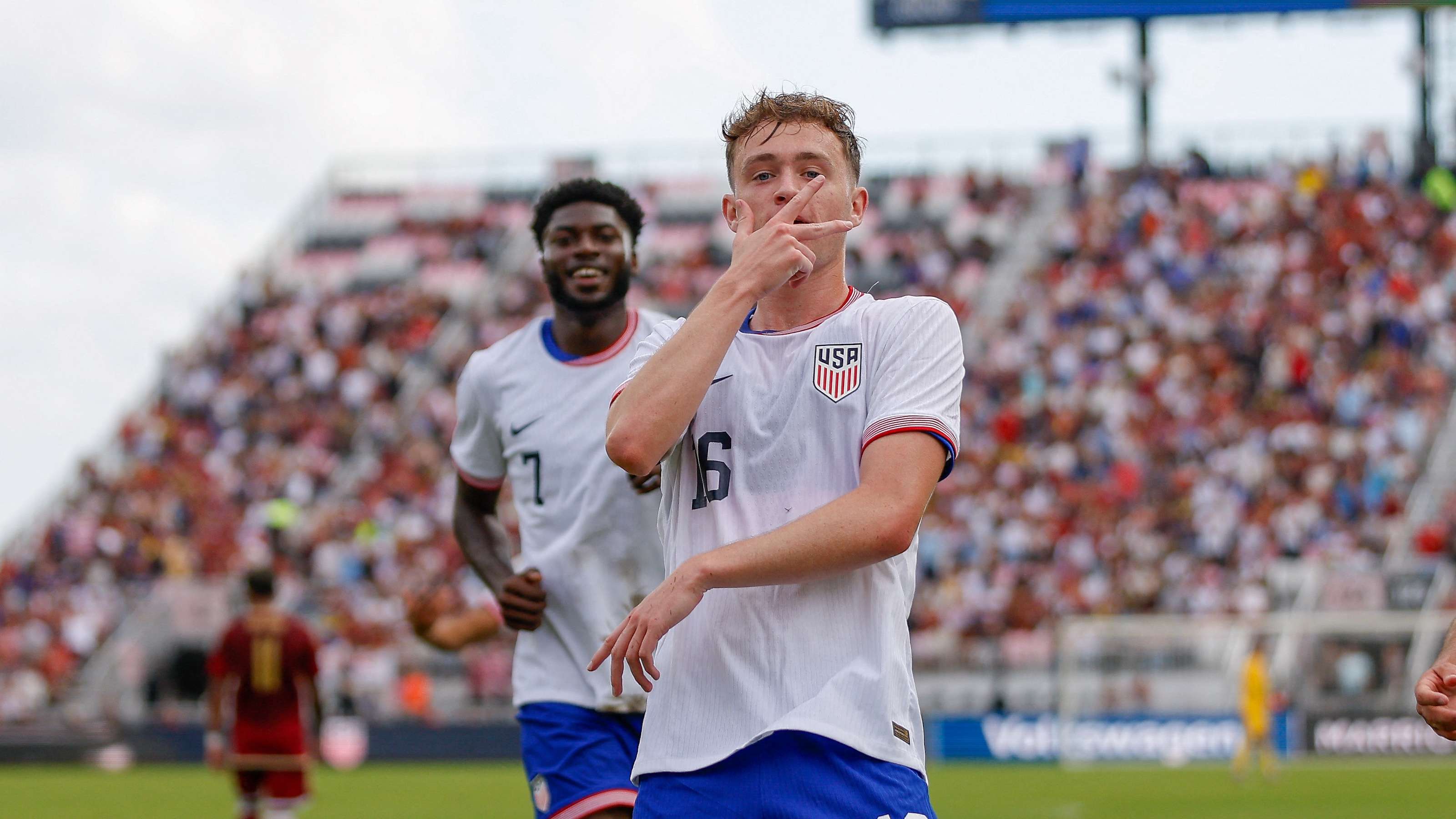 球队在争冠 球队在争冠